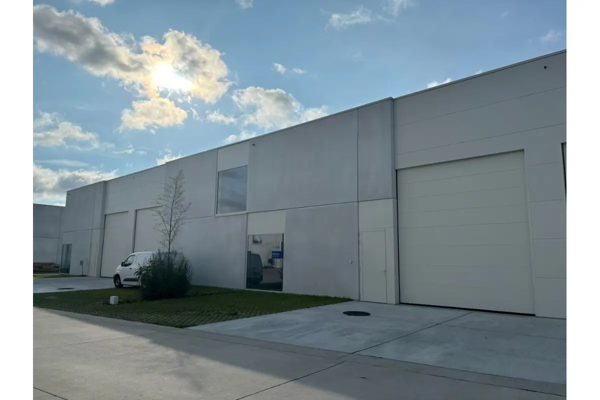 Handelszaak te  in Harelbeke 8530 436500.00€  slaapkamers 1.00m² - Zoekertje 632183