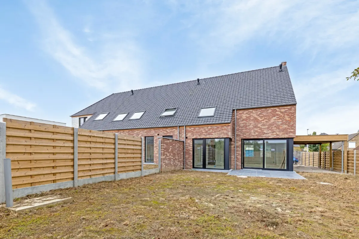 Appartementsgebouw te  koop in Klerken 8650 367000.00€ 4 slaapkamers 153.00m² - Zoekertje 631828