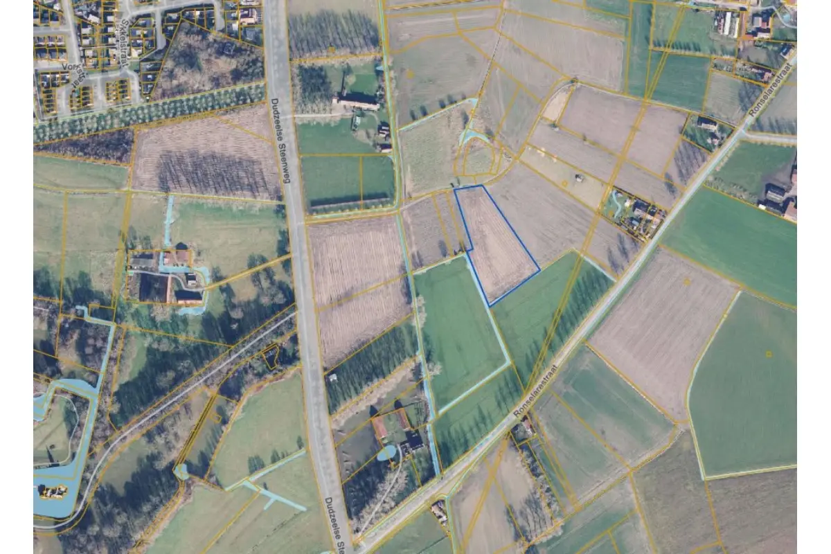 Grond te  koop in Koolkerke 8000 88700.00€  slaapkamers m² - Zoekertje 631744