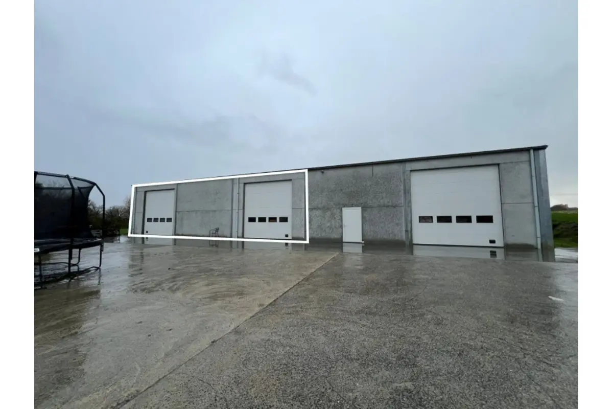 Handelszaak te  huur in Beselare 8980 950.00€  slaapkamers m² - Zoekertje 631721