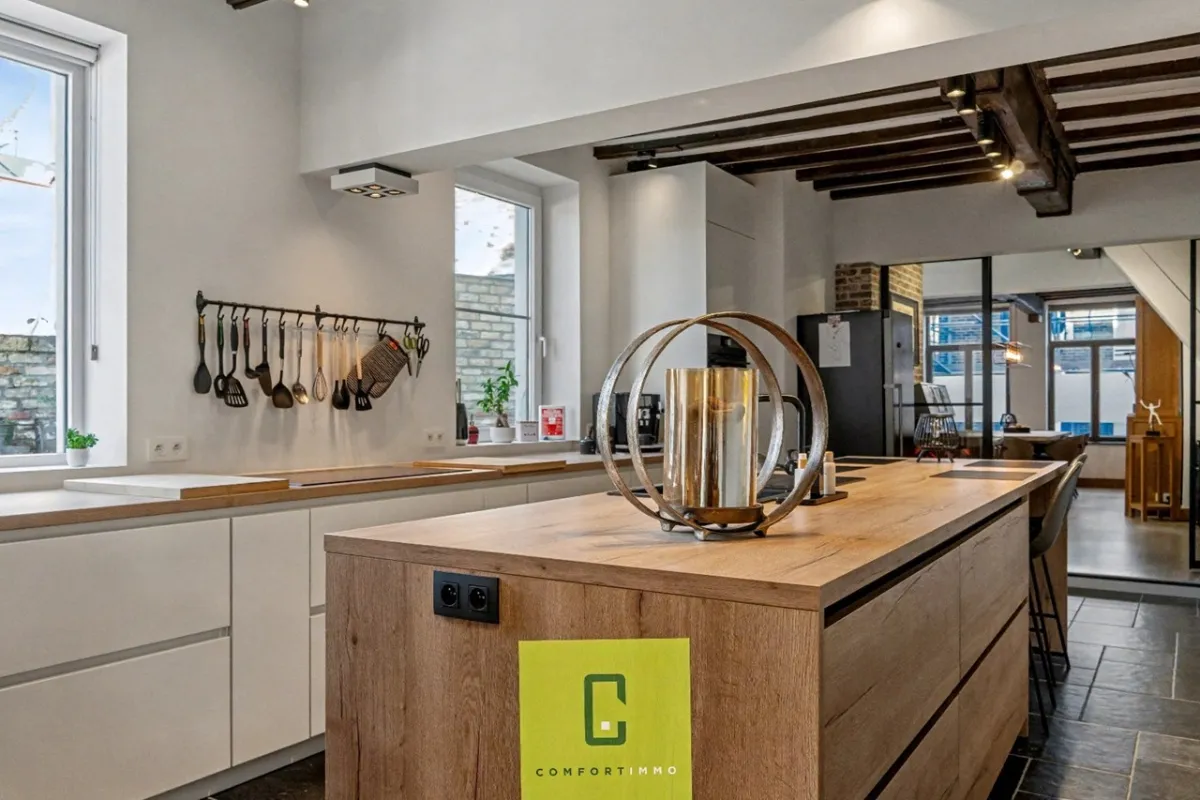 Huis te  koop in Brugge 8000 495000.00€ 5 slaapkamers 209.00m² - Zoekertje 633221