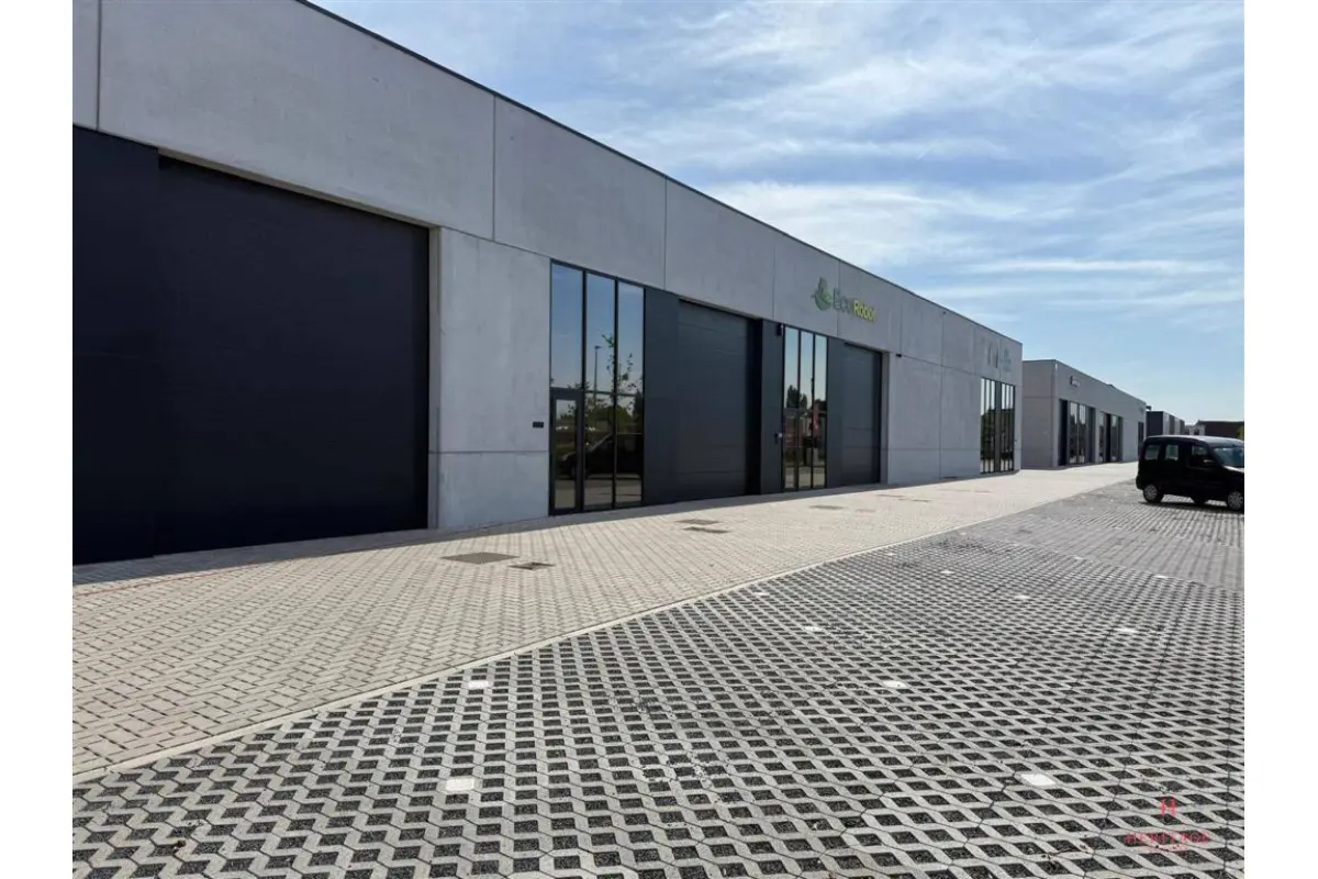 Handelszaak te  huur in Dentergem 8720 1190.00€  slaapkamers 305.33m² - Zoekertje 634676