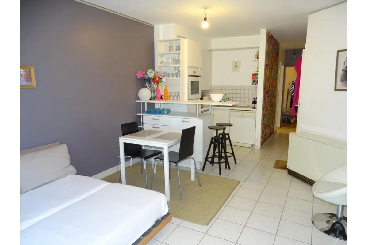 Appartement te  huur in Heist-aan-Zee 8301 675.00€ 1 slaapkamers 48.00m² - Zoekertje 635454