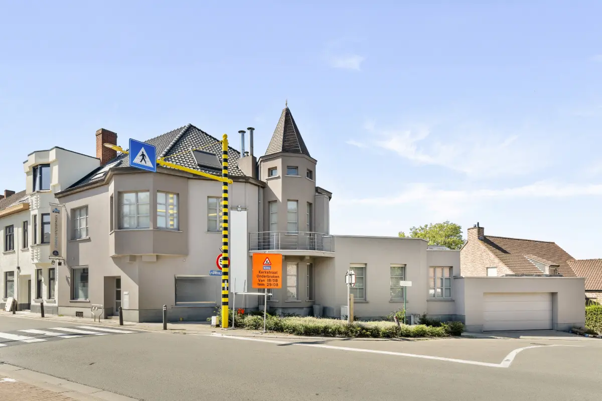 Handelszaak te  koop in Anzegem 8570 499500.00€  slaapkamers 336.00m² - Zoekertje 635180