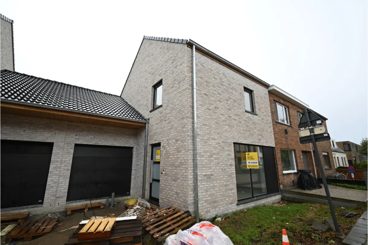 Huis te  koop in Sint-Kruis 8310 459500.00€ 4 slaapkamers m² - Zoekertje 634949