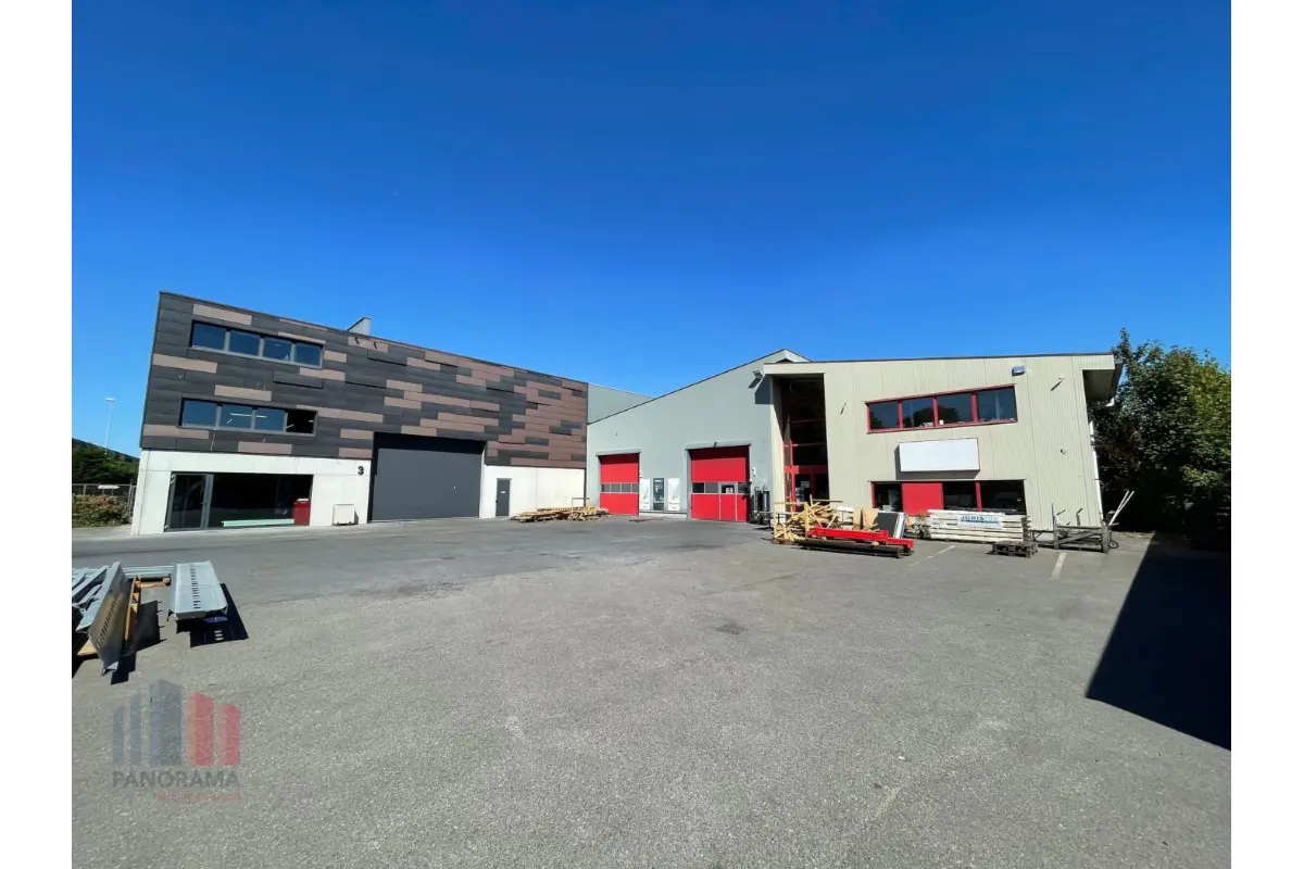 Handelszaak te  huur in Brugge 8000 8000.00€  slaapkamers 1570.00m² - Zoekertje 634994