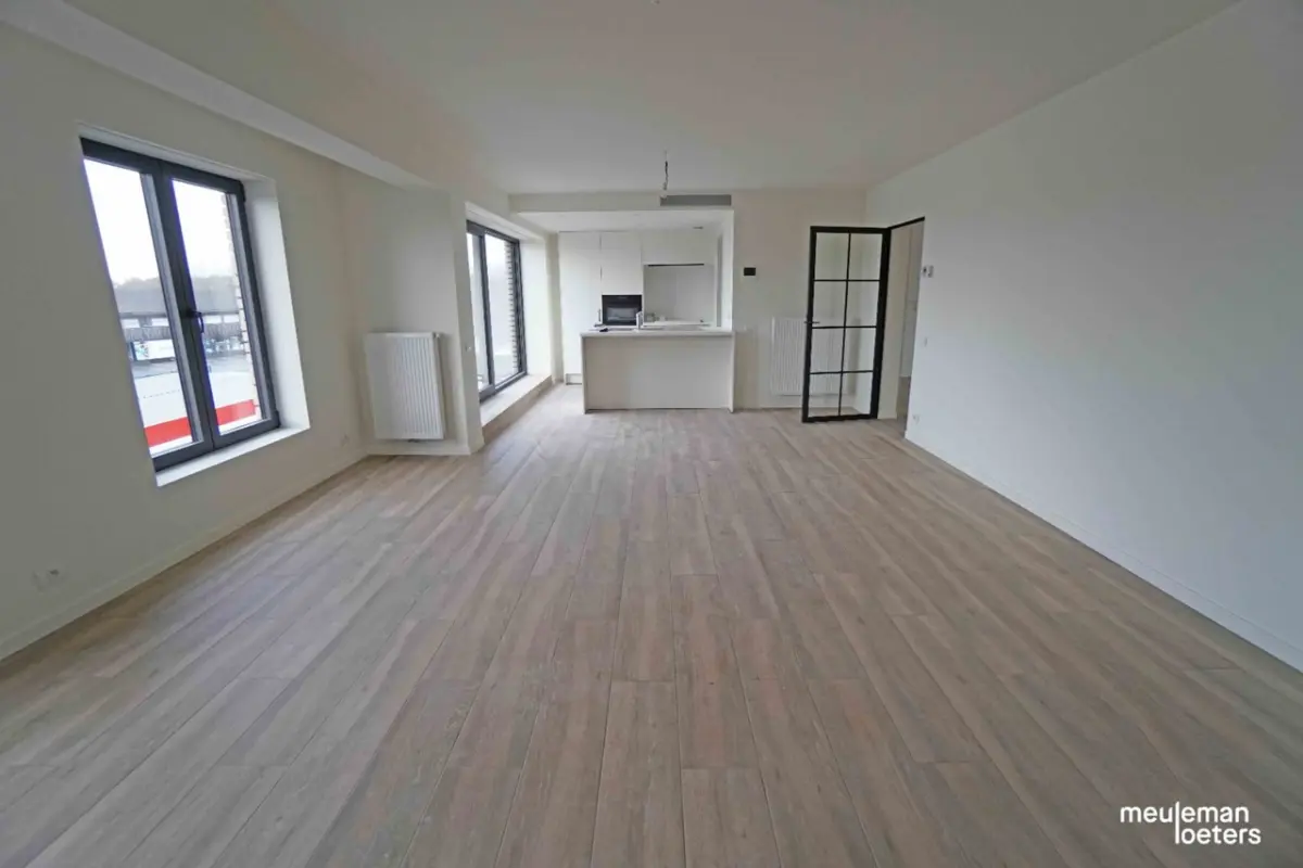 Appartement te  huur in Oostkamp 8020 840.00€ 2 slaapkamers 90.00m² - Zoekertje 635427