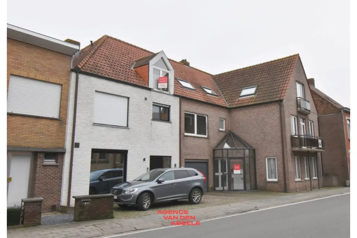 Appartement te  huur in Oostkamp 8020 775.00€ 2 slaapkamers m² - Zoekertje 636269
