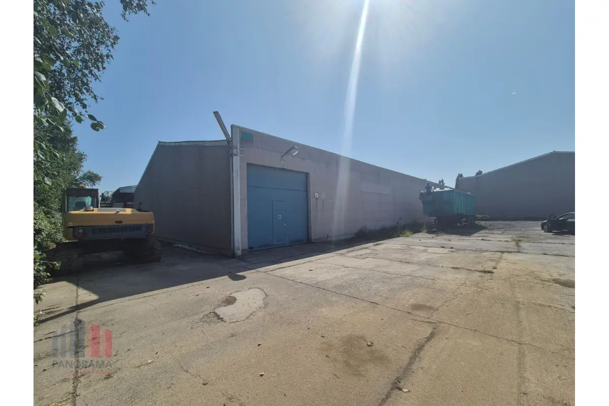 Handelszaak te  huur in Staden 8840 4158.00€  slaapkamers 1080.00m² - Zoekertje 635925