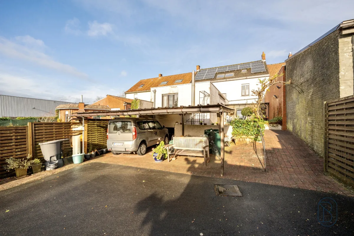 Huis te  koop in Tiegem 8573 335000.00€ 5 slaapkamers 250.00m² - Zoekertje 636389