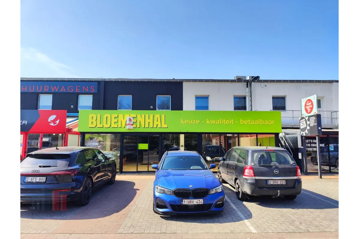 Handelszaak te  huur in Sint-Andries 8200 2900.00€  slaapkamers 410.00m² - Zoekertje 636792