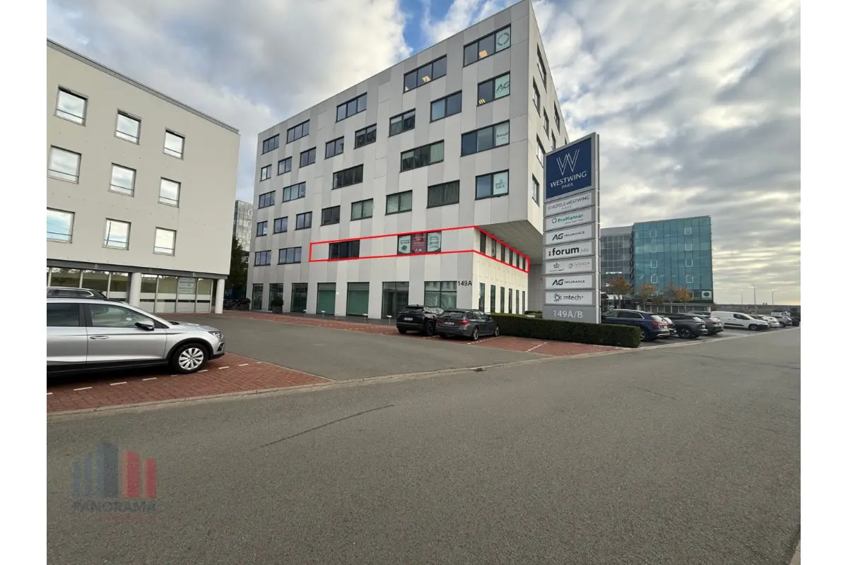 Handelszaak te  huur in Roeselare 8800 2150.00€  slaapkamers 212.00m² - Zoekertje 636851
