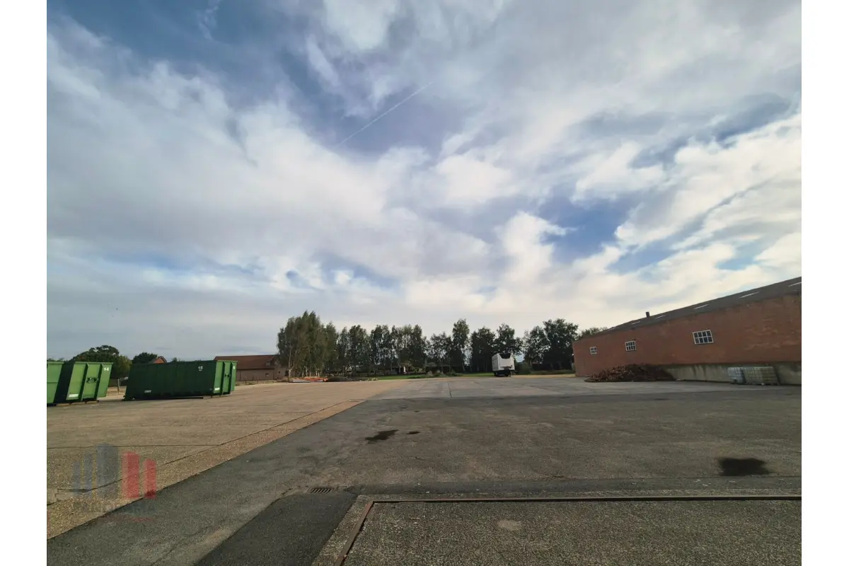 Handelszaak te  huur in Kortemark 8610 1800.00€  slaapkamers 4000.00m² - Zoekertje 636836