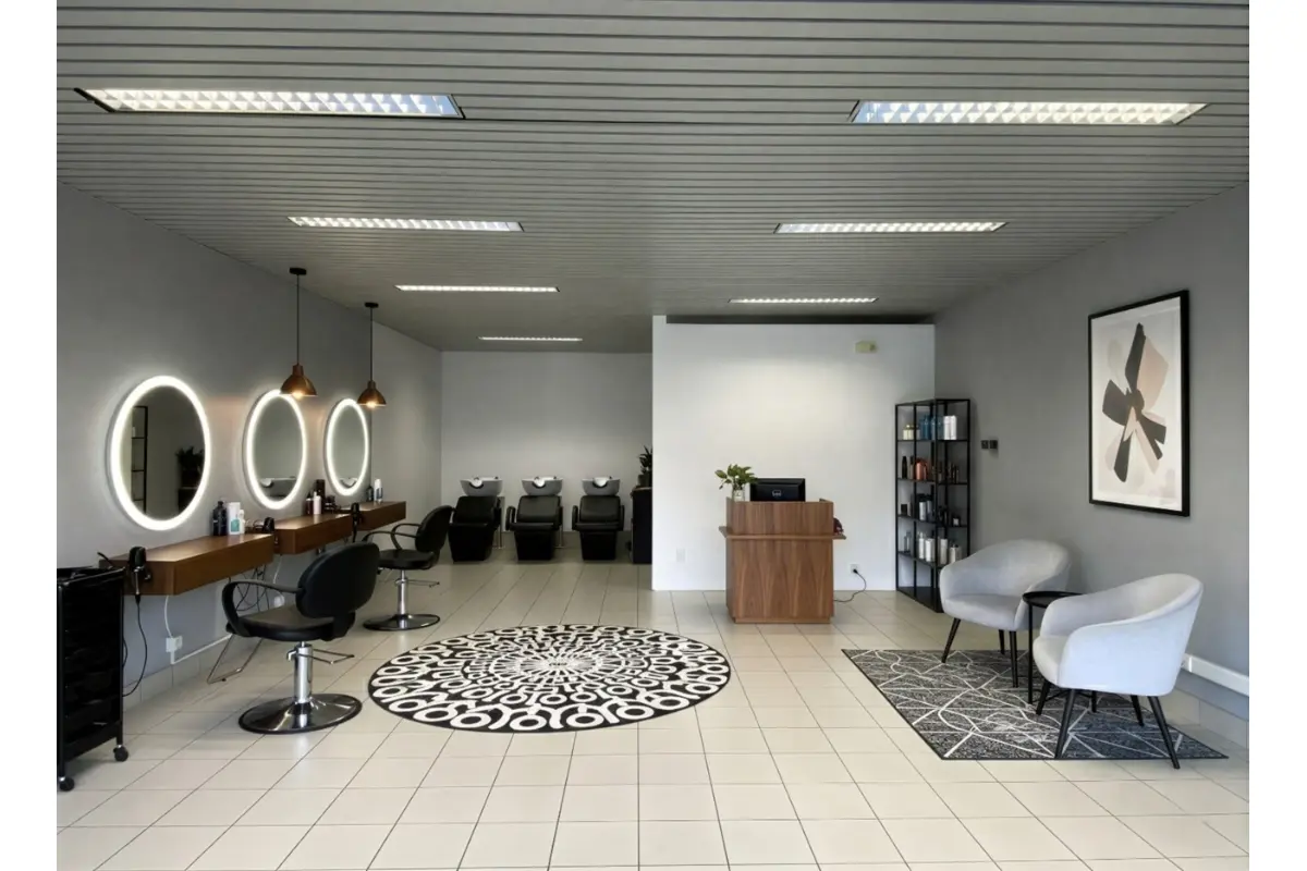 Handelszaak te  huur in Pittem 8740 450.00€  slaapkamers m² - Zoekertje 637195