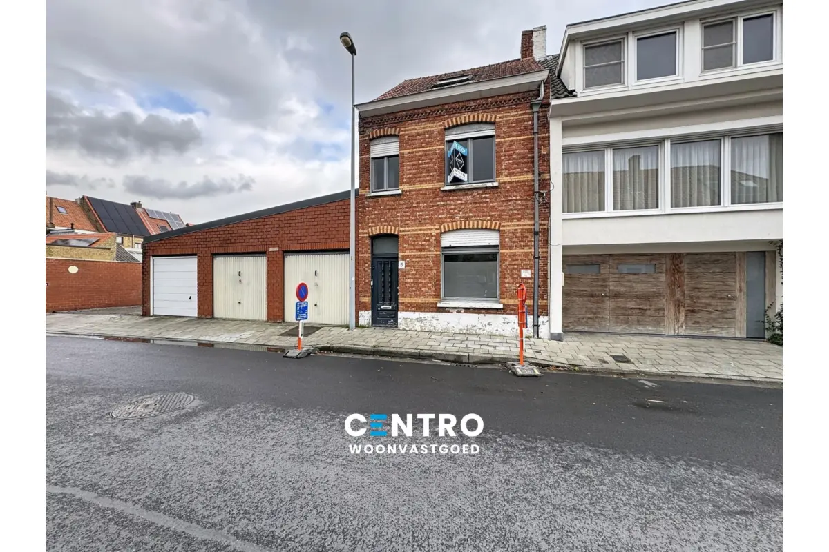 Huis te  koop in Assebroek 8310 249000.00€ 4 slaapkamers 161.00m² - Zoekertje 636680