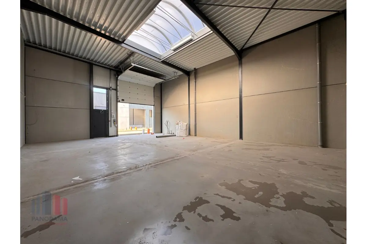 Handelszaak te  huur in Pittem 8740 675.00€  slaapkamers 165.00m² - Zoekertje 636848