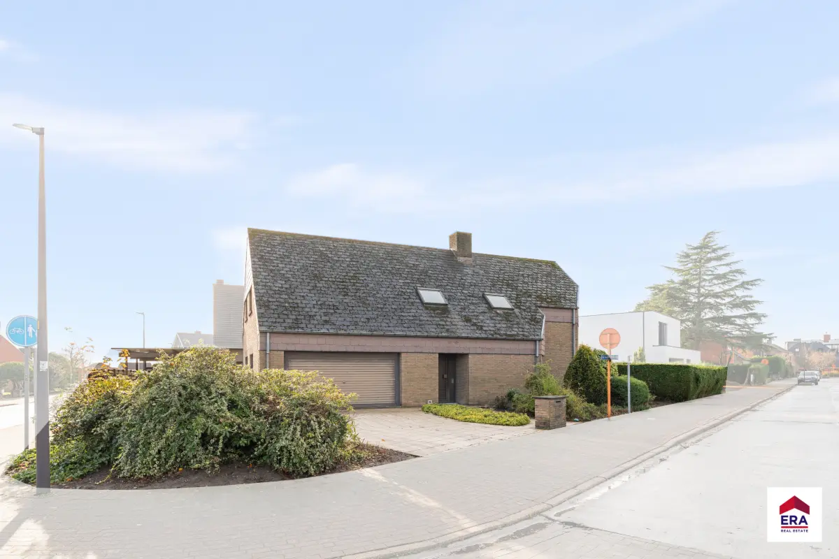 Villa te  koop in Tielt 8700 419000.00€ 7 slaapkamers 288.00m² - Zoekertje 637678