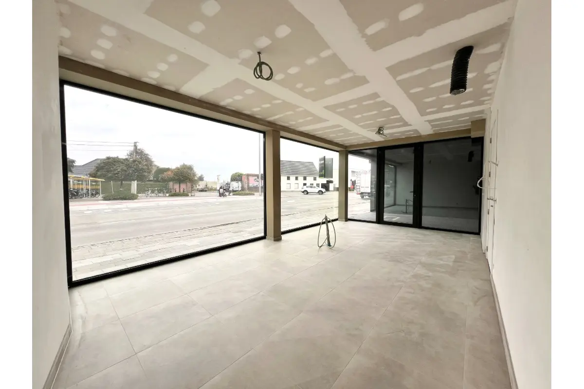 Handelszaak te  koop in Desselgem 8792 150000.00€  slaapkamers 46.00m² - Zoekertje 637556
