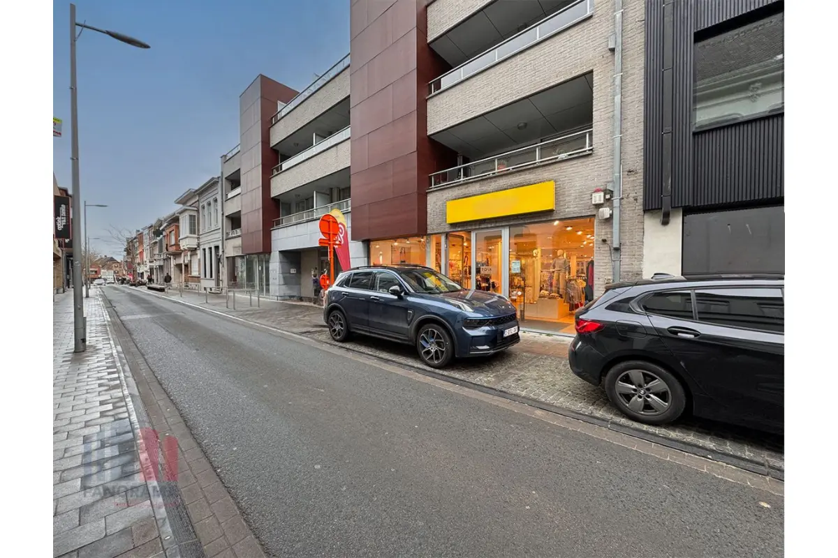 Huis te  koop in Izegem 8870 535000.00€  slaapkamers 623.00m² - Zoekertje 636844