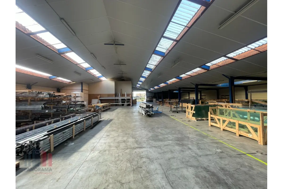 Handelszaak te  huur in Ardooie 8850 4350.00€  slaapkamers 1230.00m² - Zoekertje 636837