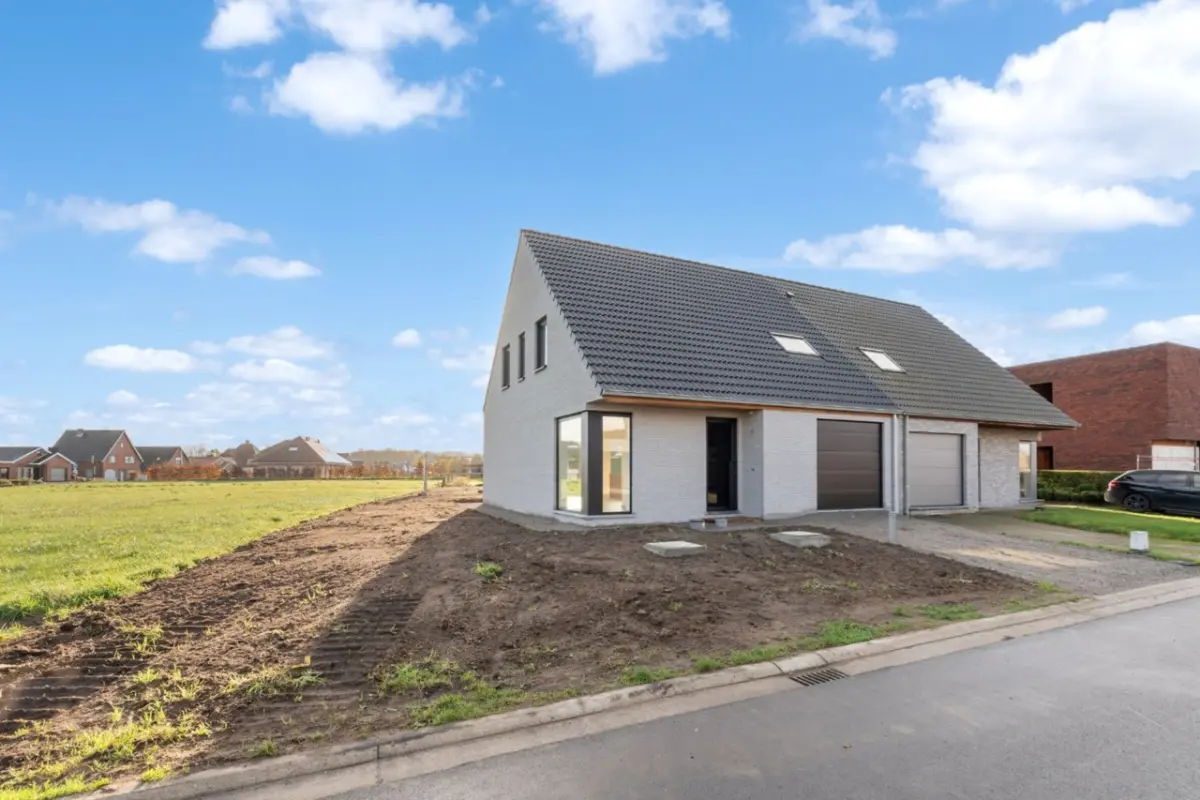 Huis te  koop in Koekelare 8680 374000.00€ 4 slaapkamers 156.00m² - Zoekertje 639118