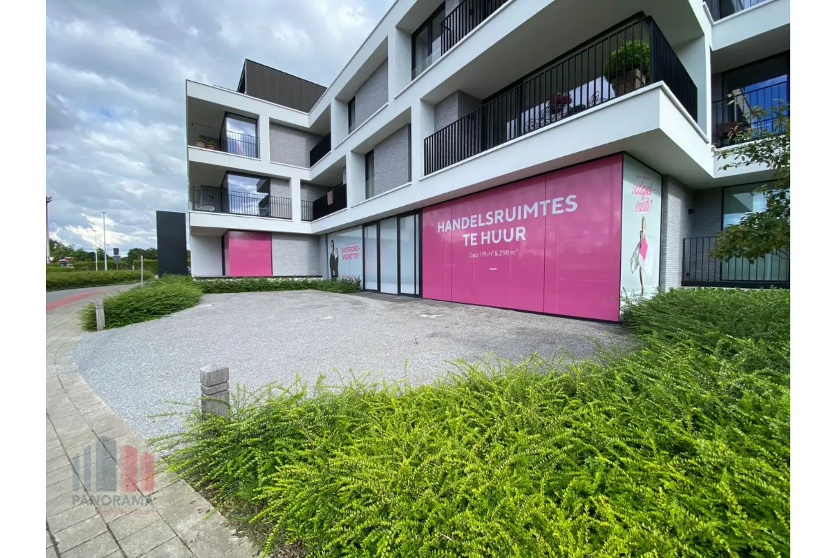 Handelszaak te  huur in Tielt 8700 1309.00€  slaapkamers 119.00m² - Zoekertje 636853