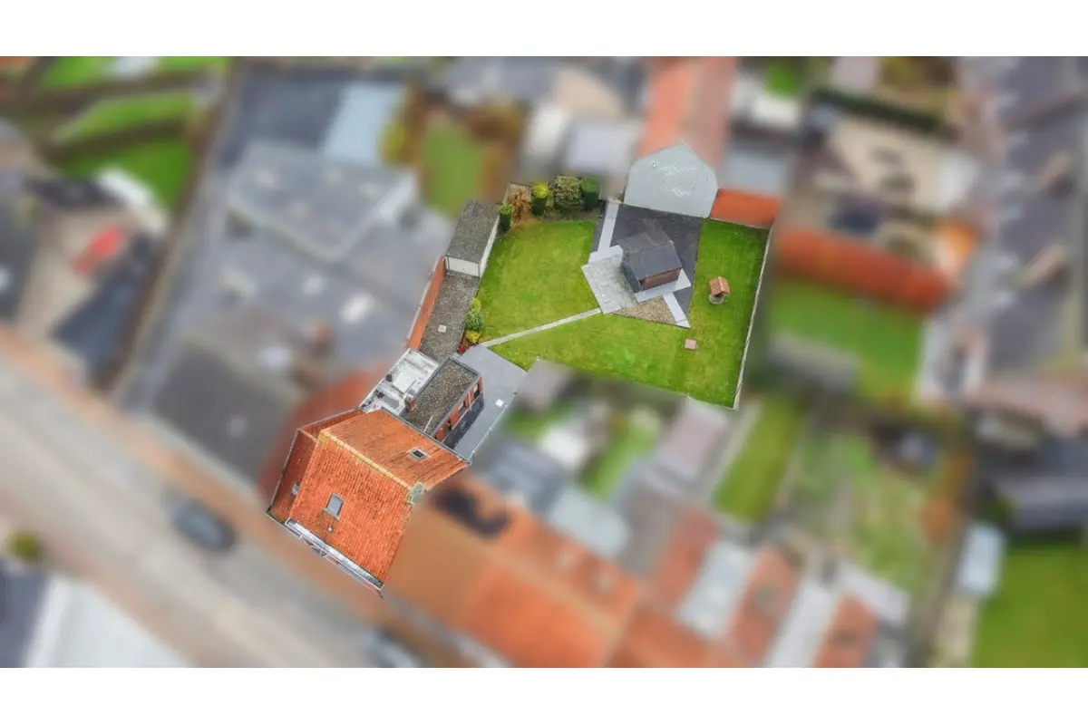 Huis te  koop in Meulebeke 8760 249000.00€  slaapkamers 230.00m² - Zoekertje 639426