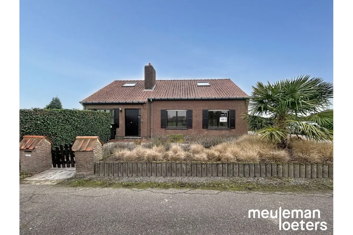Huis te  huur in Zwevezele 8750 950.00€ 3 slaapkamers m² - Zoekertje 638630