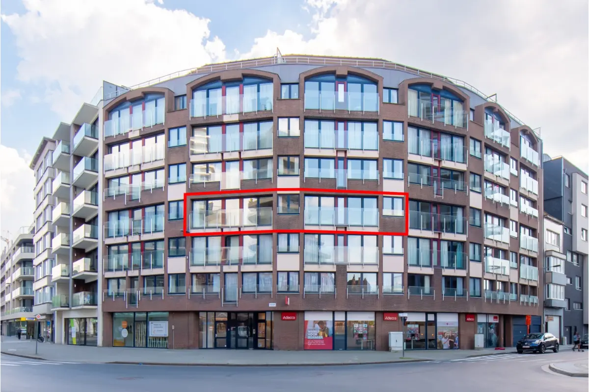Appartement te  huur in Oostende 8400 850.00€ 2 slaapkamers m² - Zoekertje 639926