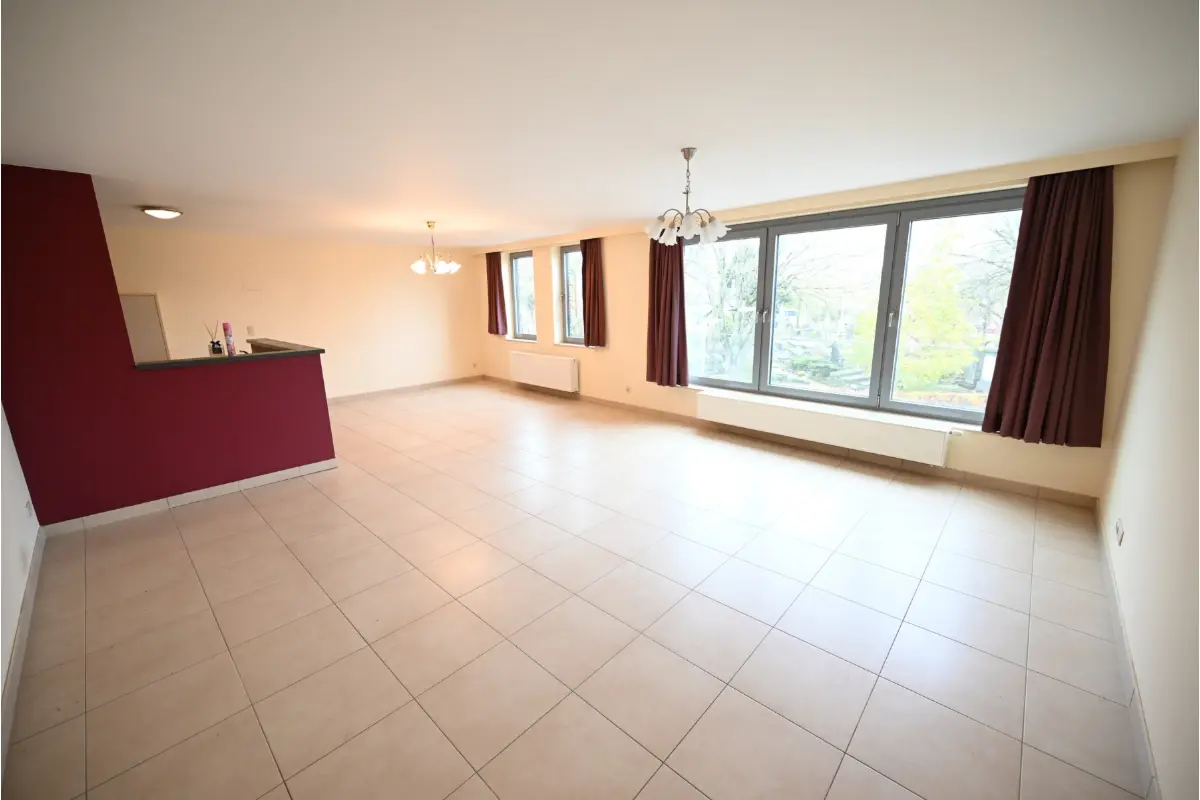 Appartement te  huur in Sint-Kruis 8310 920.00€ 3 slaapkamers 119.00m² - Zoekertje 639734