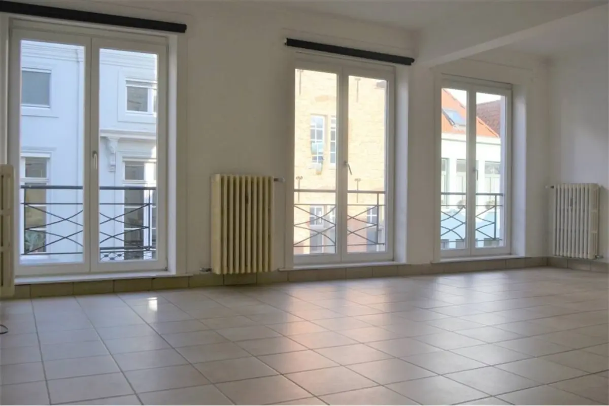 Appartement te  huur in Brugge 8000 825.00€ 2 slaapkamers 93.00m² - Zoekertje 640670