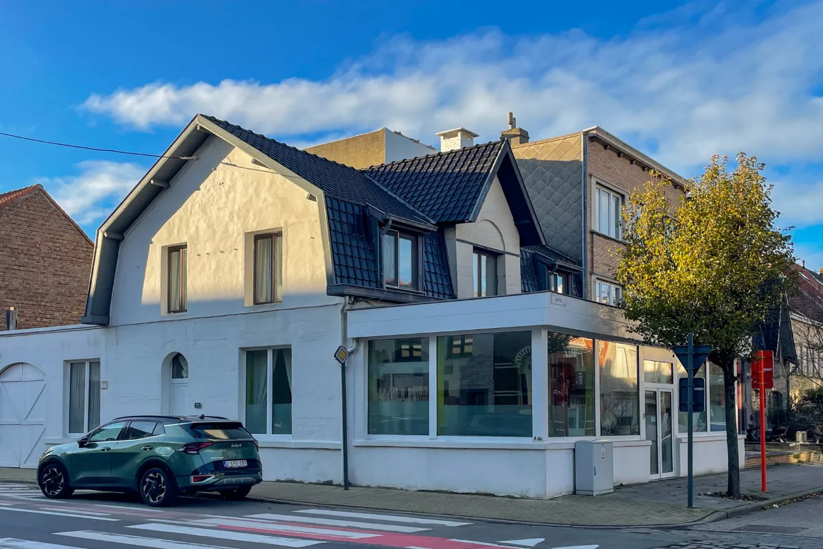 Handelszaak te  koop in Oostende 8400 355000.00€  slaapkamers 253.00m² - Zoekertje 641059