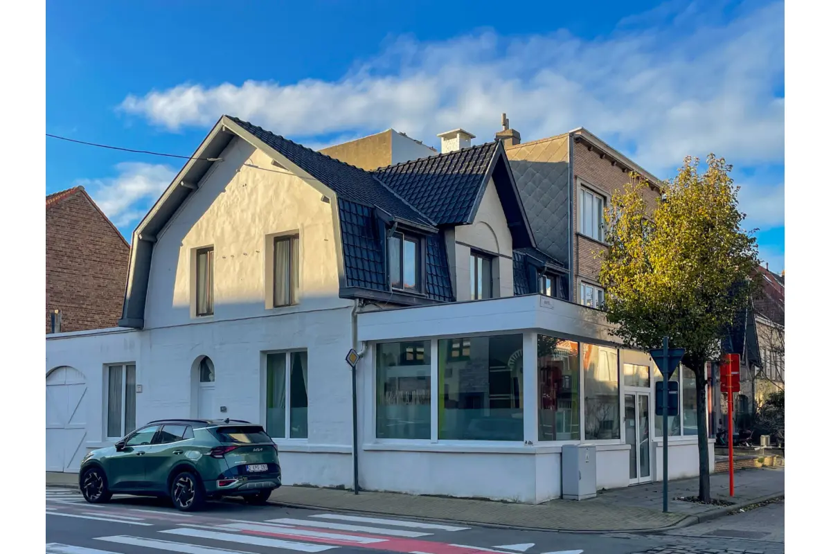 Handelszaak te  koop in Oostende 8400 355000.00€  slaapkamers 253.00m² - Zoekertje 641059