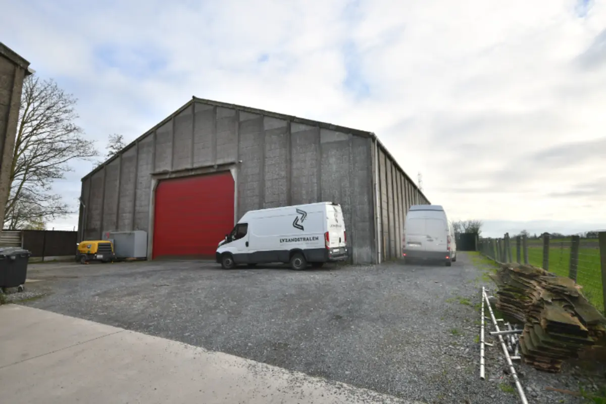 Handelszaak te  koop in Lendelede 8860 500000.00€  slaapkamers m² - Zoekertje 640870