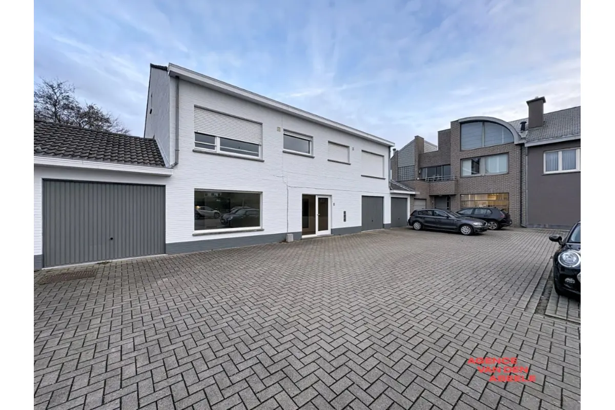 Appartement te  huur in Beernem 8730 975.00€ 2 slaapkamers m² - Zoekertje 641231