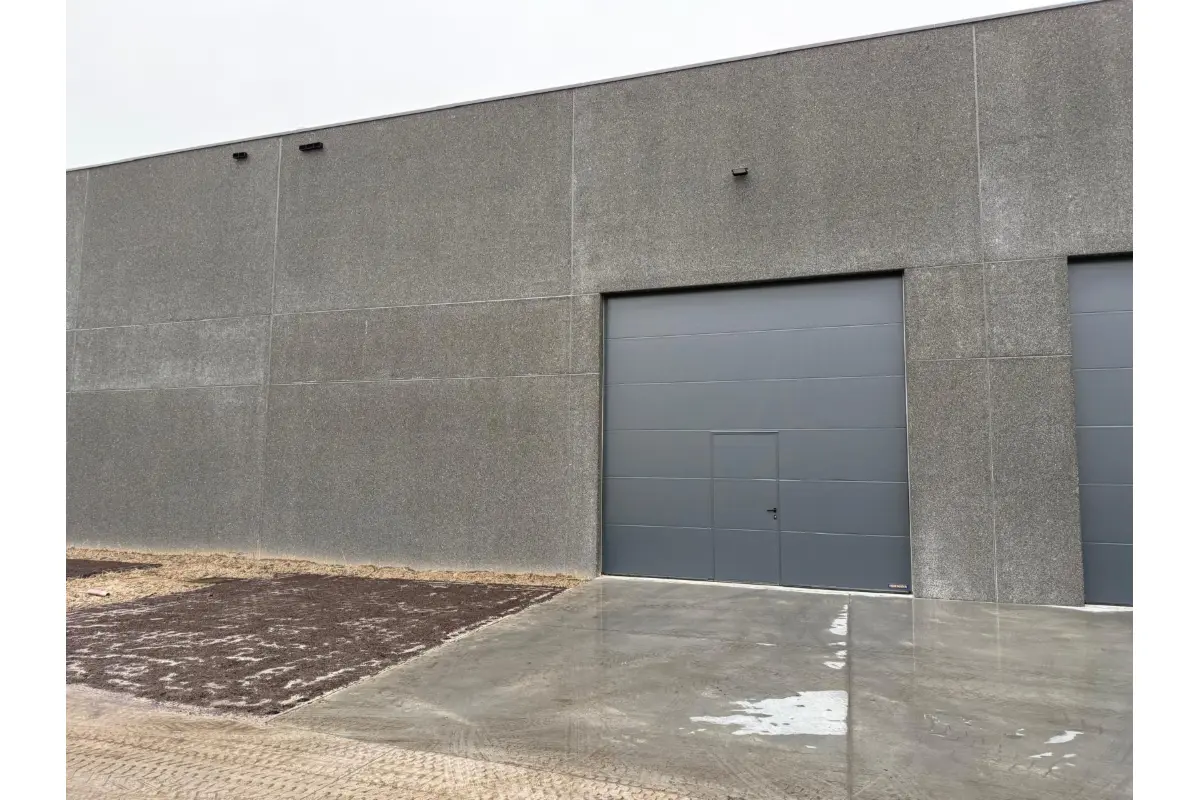 Handelszaak te  huur in Ardooie 8850 550.00€ 0 slaapkamers 132.00m² - Zoekertje 641573