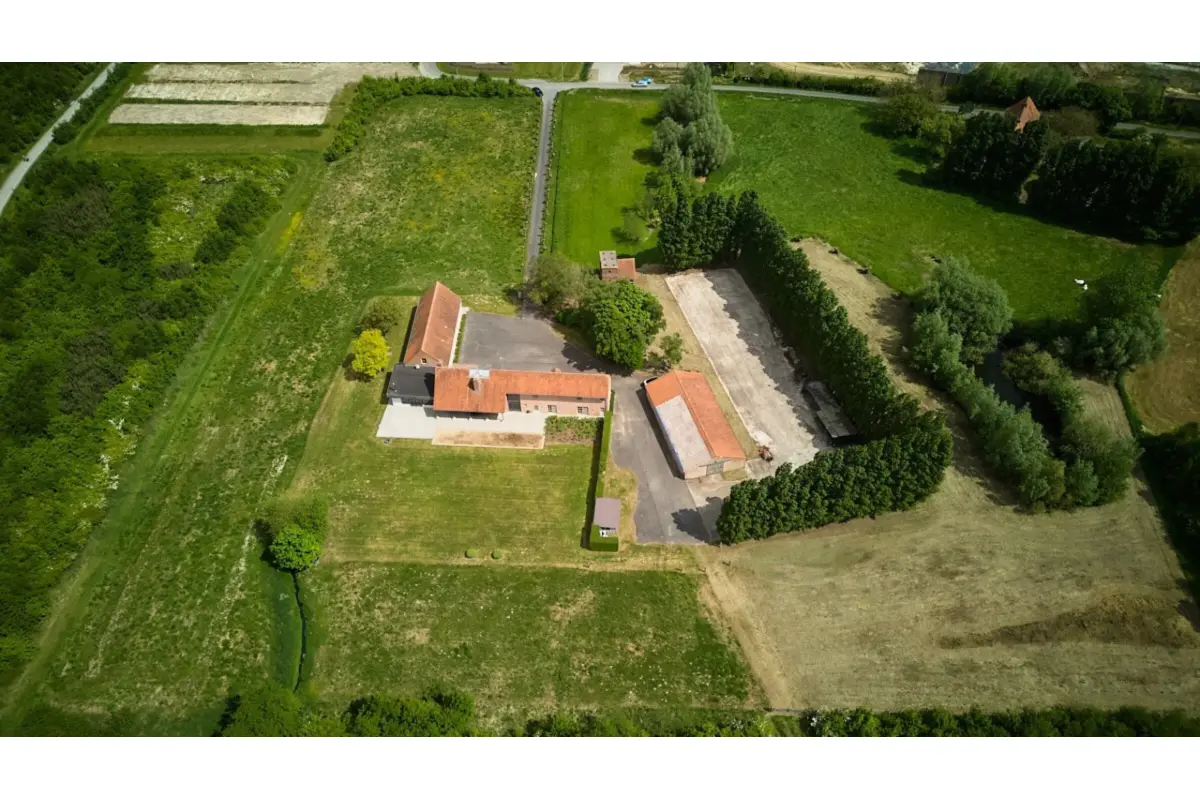 Bungalow te  koop in Roeselare 8800 2495000.00€ 11 slaapkamers 800.00m² - Zoekertje 641475