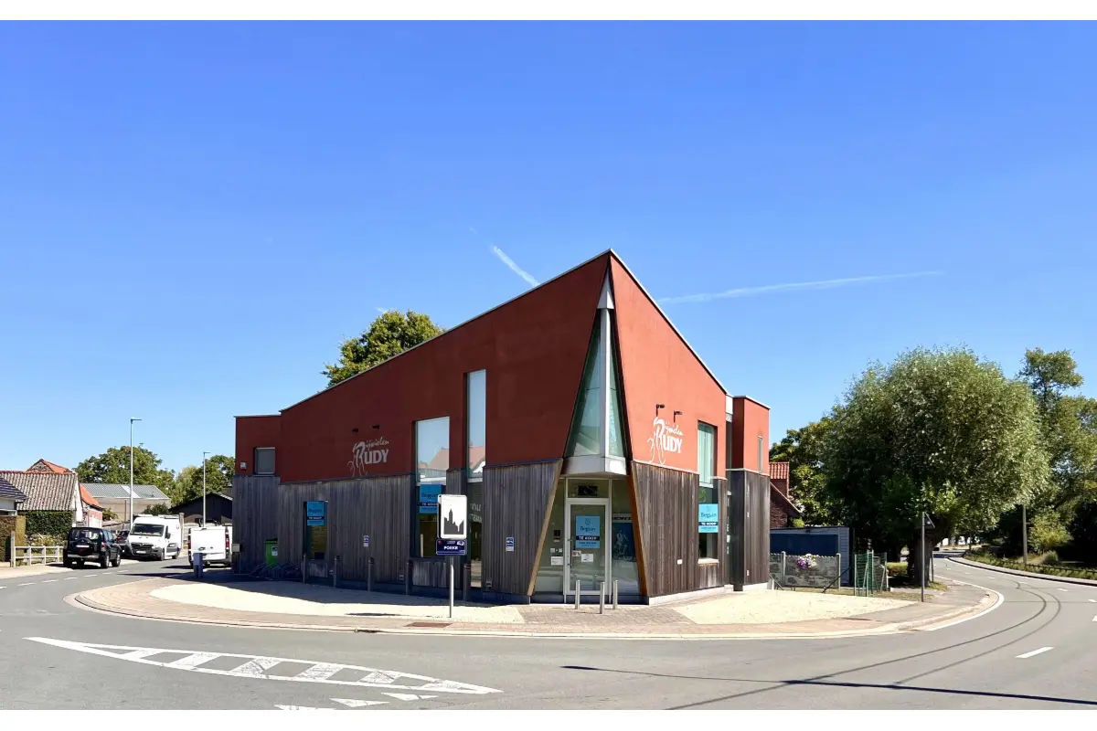 Handelszaak te  koop in Beveren 8791 489000.00€  slaapkamers 334.00m² - Zoekertje 642547