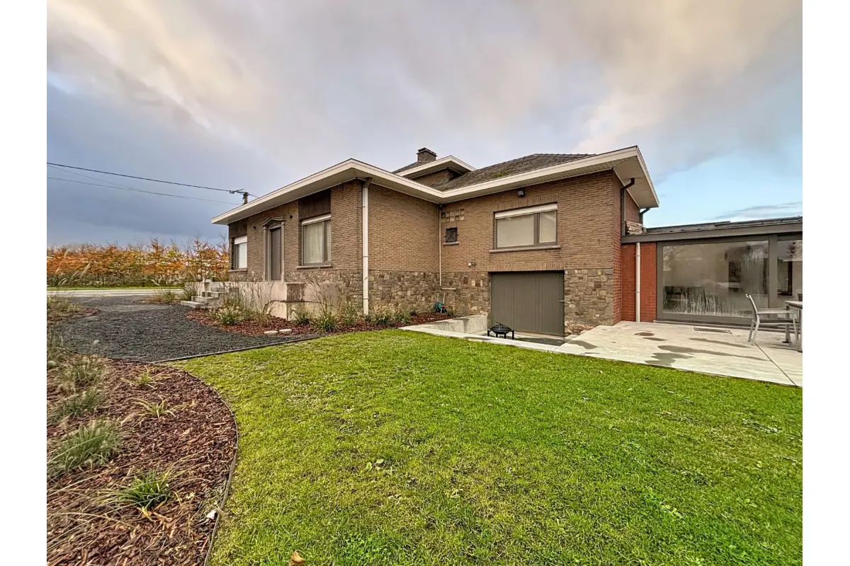 Huis te  koop in Kuurne 8520 329000.00€ 3 slaapkamers 166.00m² - Zoekertje 642015