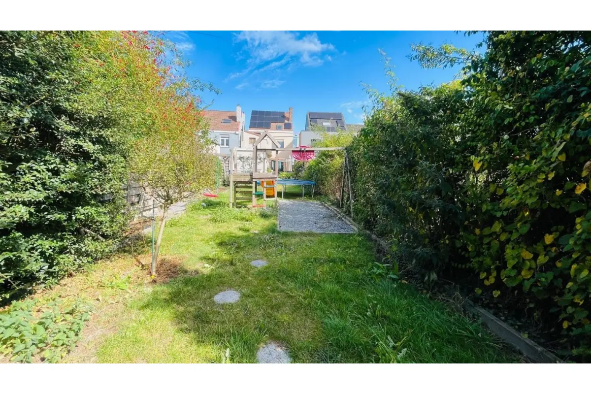 Huis te  koop in Oostende 8400 249000.00€ 4 slaapkamers 186.00m² - Zoekertje 641800