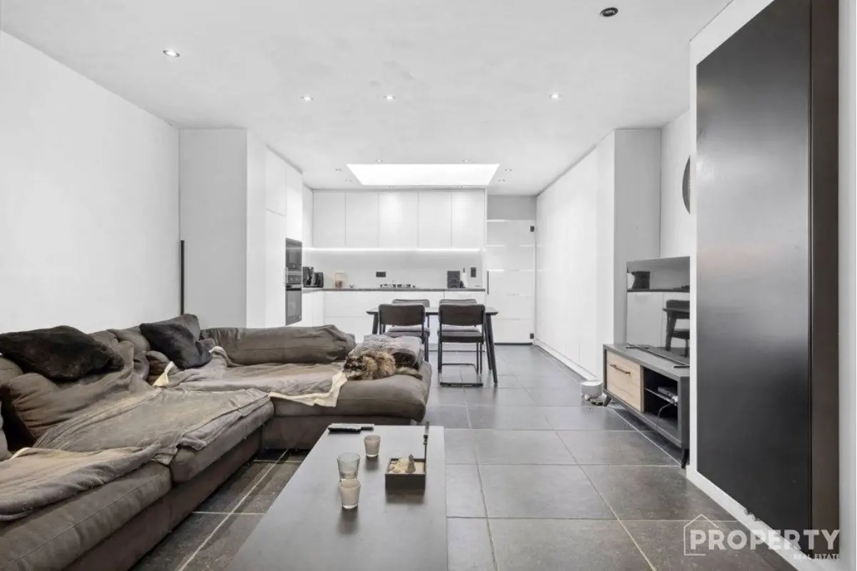 Huis te  koop in Kortrijk 8500 249000.00€ 4 slaapkamers 180.00m² - Zoekertje 642225