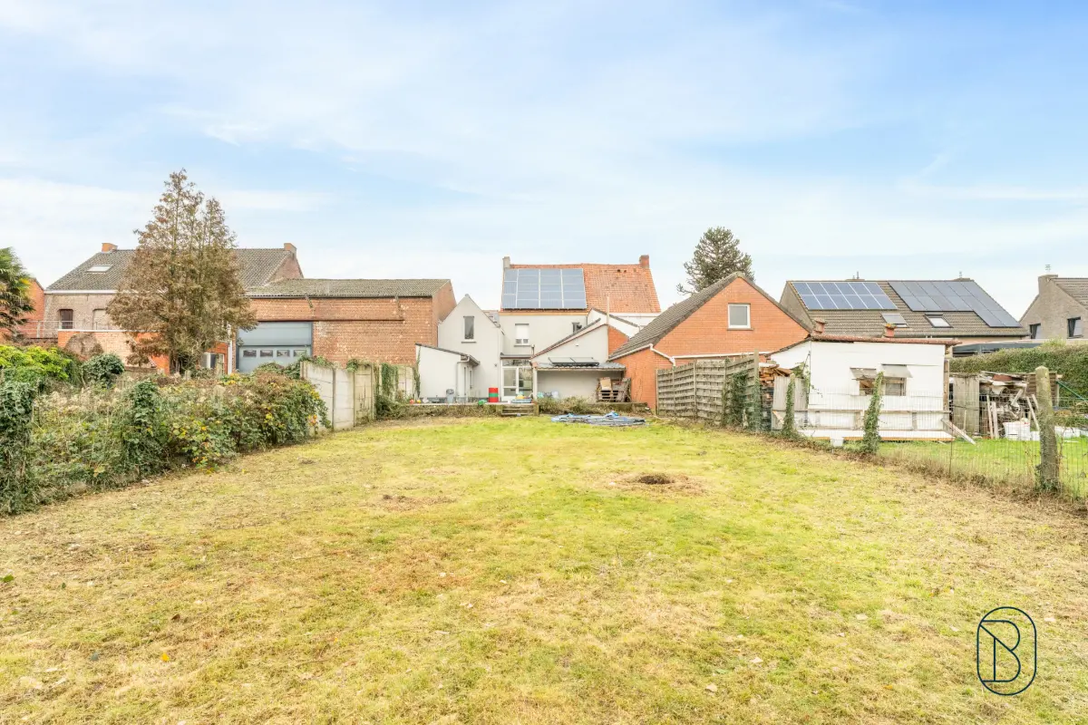 Huis te  koop in Ooigem 8710 285000.00€ 3 slaapkamers 245.00m² - Zoekertje 642019