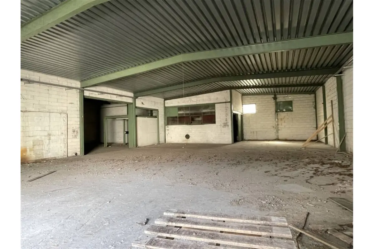 Handelszaak te  koop in Wevelgem 8560 575000.00€  slaapkamers 770.00m² - Zoekertje 642228