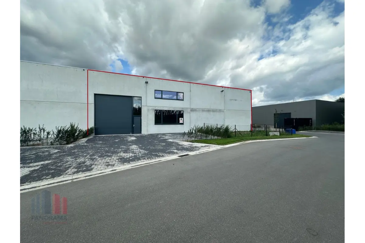 Handelszaak te  koop in Vichte 8570 587174.00€  slaapkamers 430.00m² - Zoekertje 641867