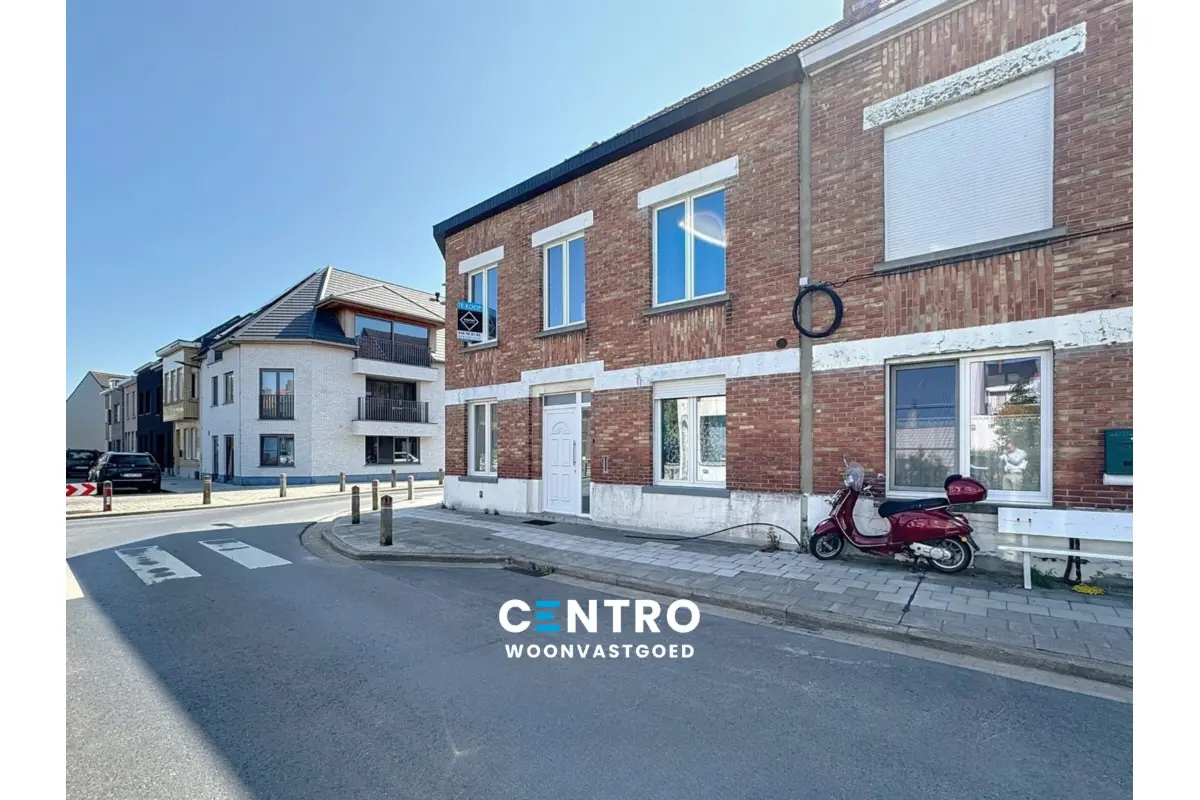 Huis te  koop in Blankenberge 8370 275000.00€ 4 slaapkamers 175.00m² - Zoekertje 641795