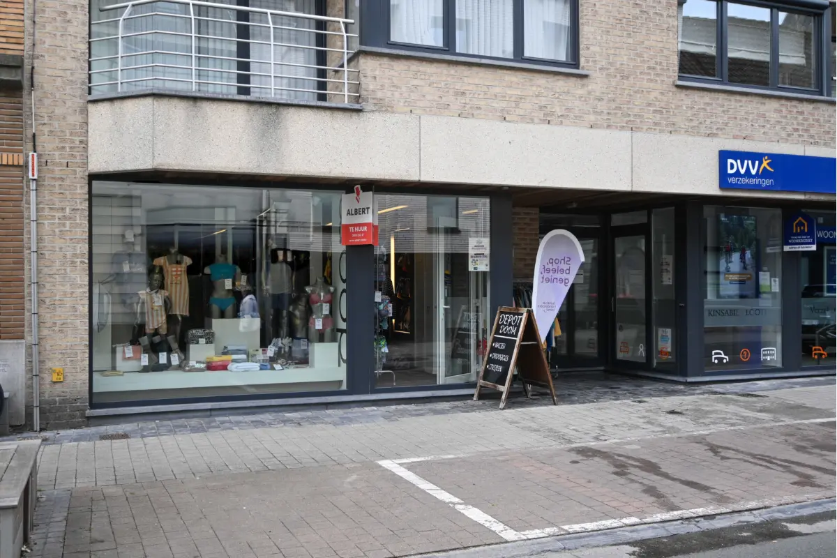 Handelszaak te  huur in Gistel 8470 1100.00€  slaapkamers 87.00m² - Zoekertje 642549