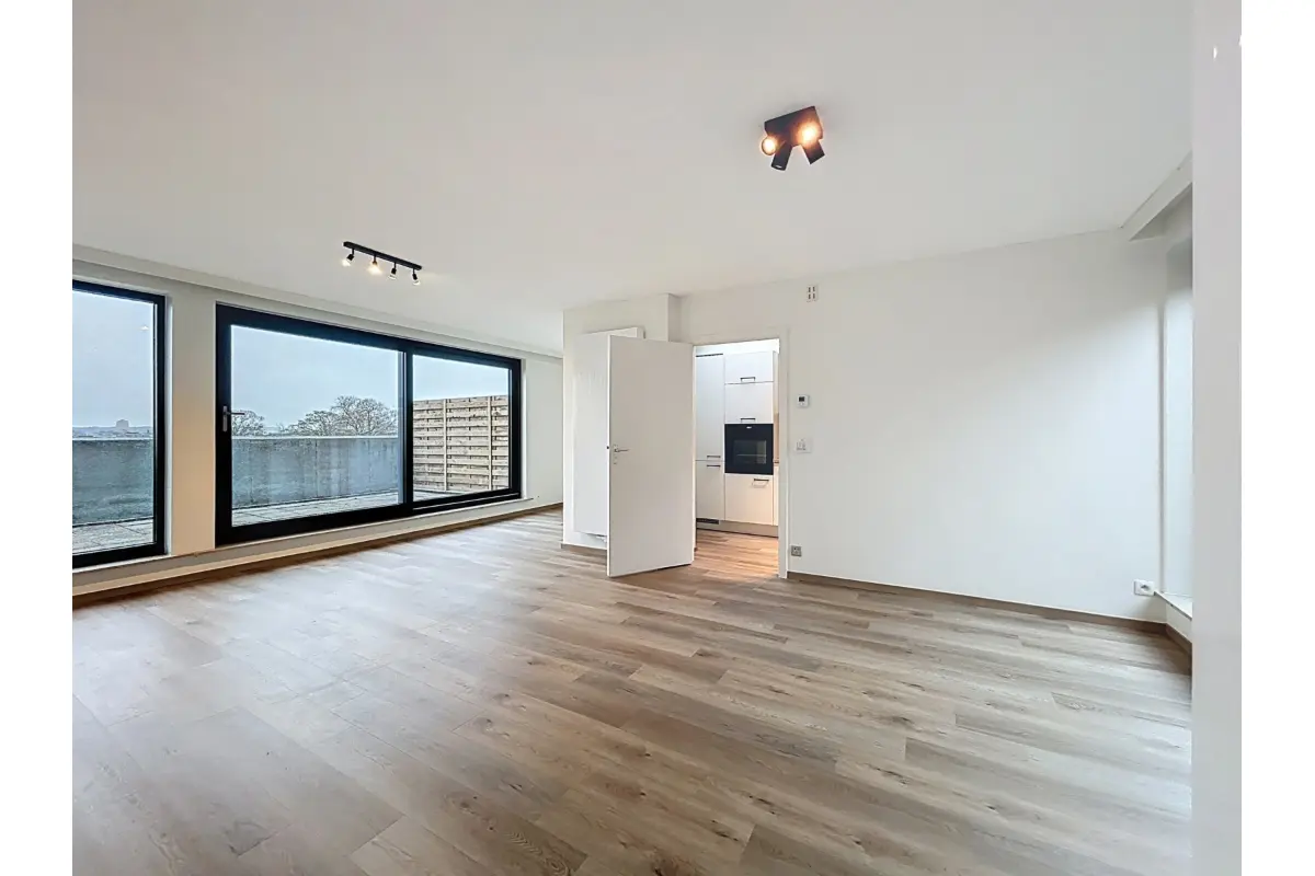 Appartement te  koop in Roeselare 8800 198000.00€ 2 slaapkamers 77.00m² - Zoekertje 642544