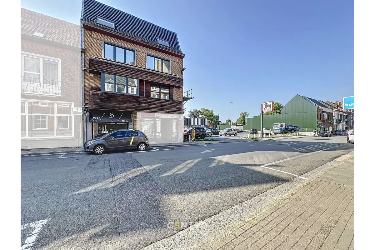 Handelszaak te  koop in Tielt 8700 350000.00€ 2 slaapkamers 250.00m² - Zoekertje 641792