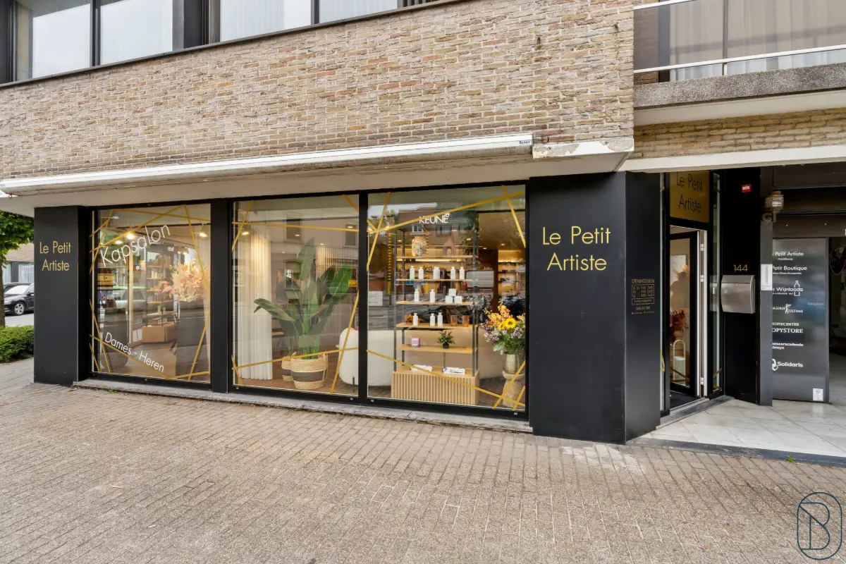 Handelszaak te  koop in Brugge 8000 399500.00€  slaapkamers 93.00m² - Zoekertje 642648