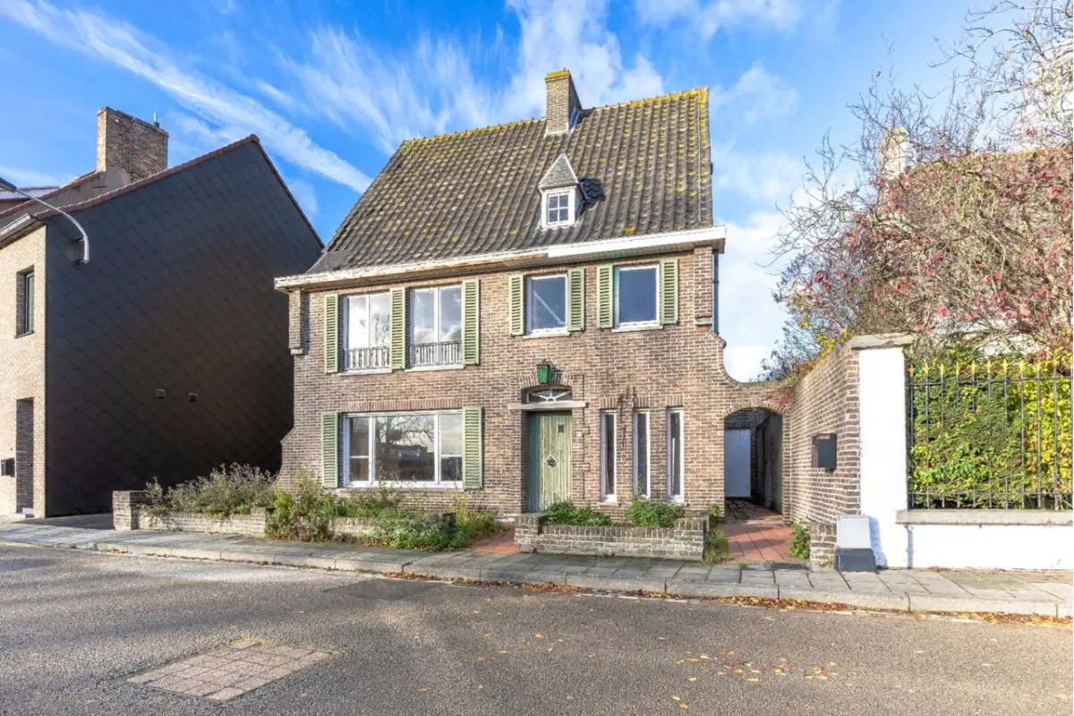 Huis te  koop in Veurne 8630 345000.00€ 3 slaapkamers 168.00m² - Zoekertje 643084